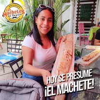 Cliente mostrando machete
